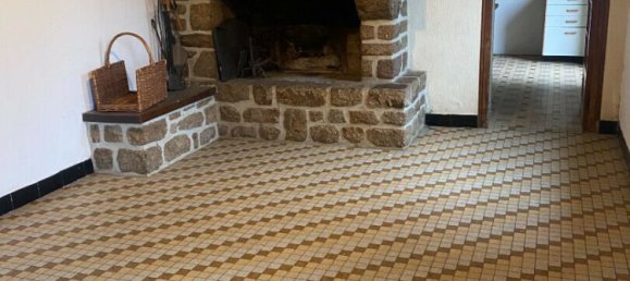 3 bedrooms House in Mayenne, France No. 357894 2