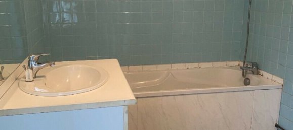 3 bedrooms House in Mayenne, France No. 357894 6