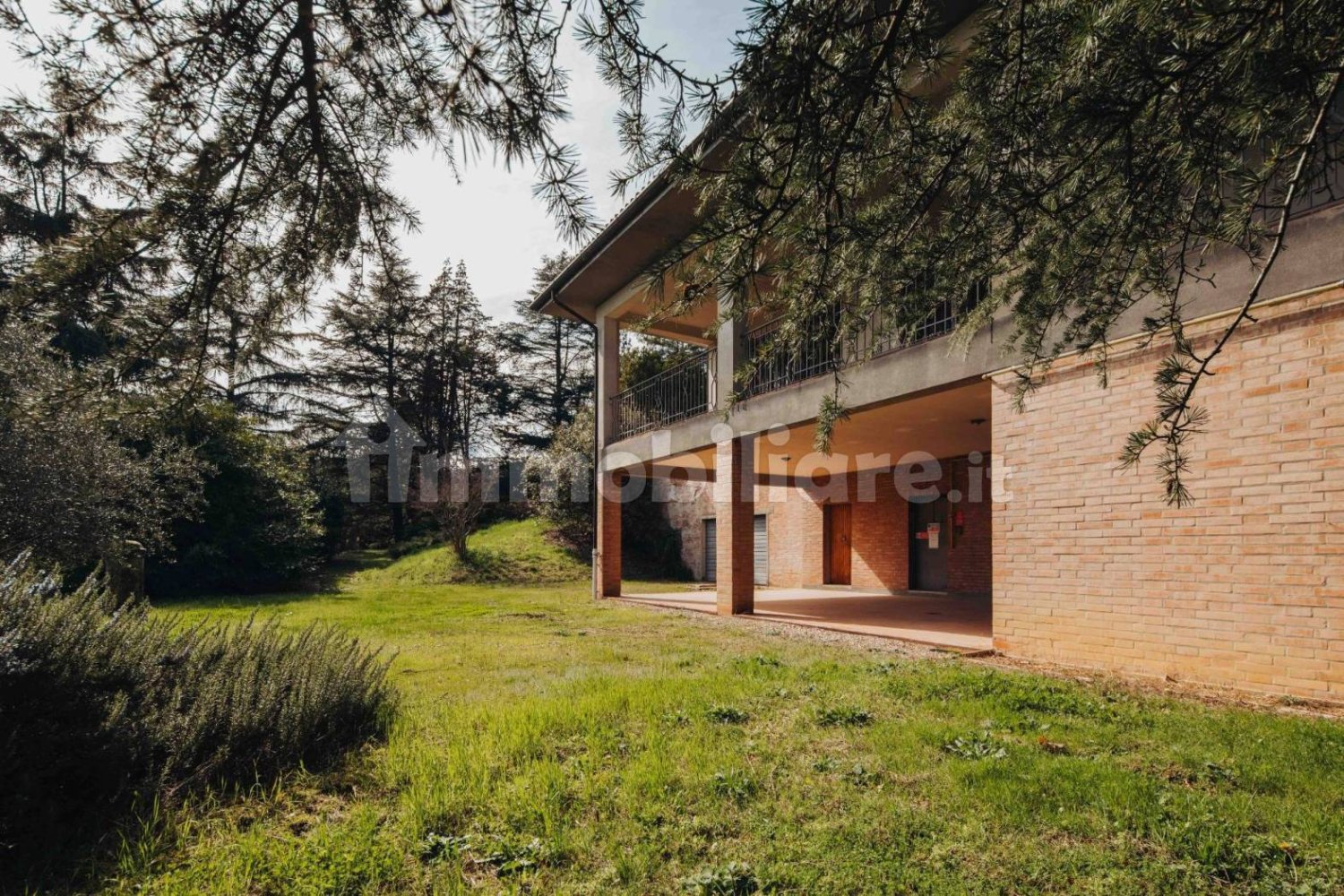 3 bedrooms Villa in San Lazzaro di Savena, Italy No. 140331