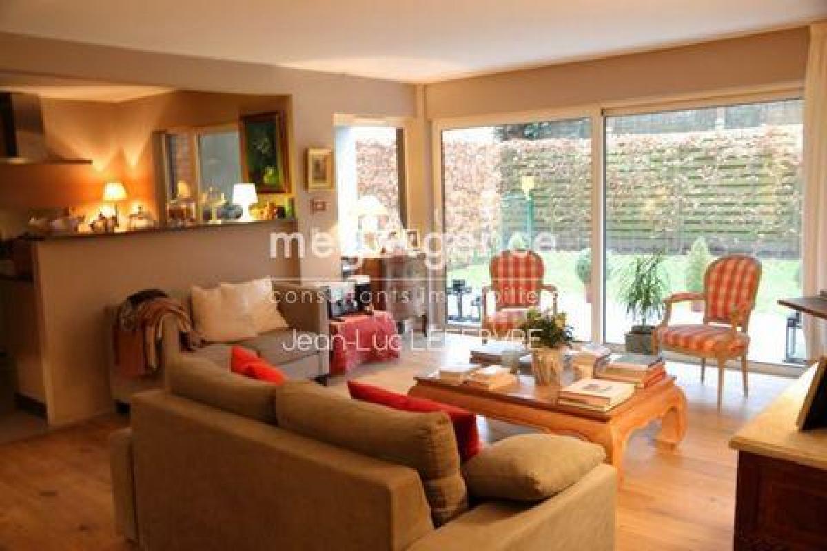 Квартира с 2 спальнями в Марк-ан-Барёль, Франция № 27034