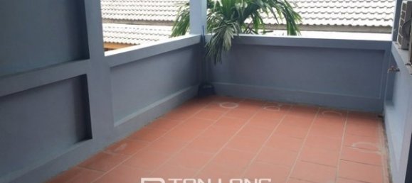 Casa de 4 dormitorios en Tay Ho, Vietnam No. 1880 17