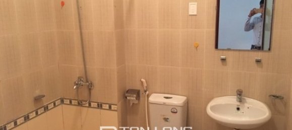 Casa de 4 dormitorios en Tay Ho, Vietnam No. 1880 16