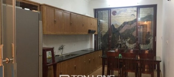 Casa de 4 dormitorios en Tay Ho, Vietnam No. 1880 6