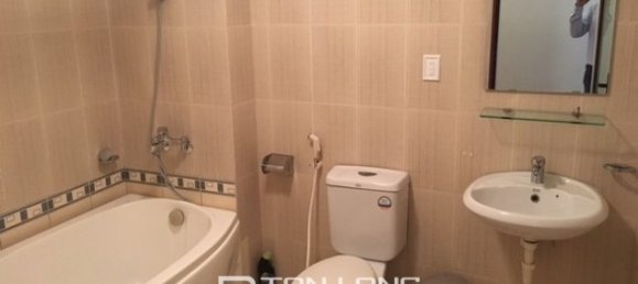 Casa de 4 dormitorios en Tay Ho, Vietnam No. 1880 15