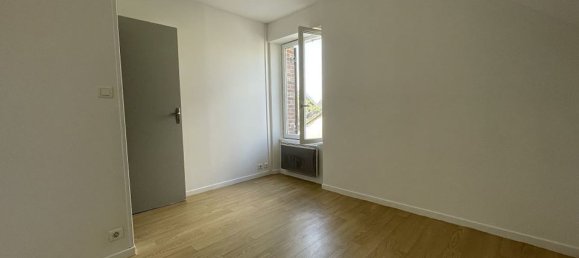 3 bedrooms Townhouse in Courtenay, France No. 242679 8