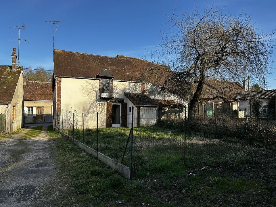 3 bedrooms Townhouse in Courtenay, France No. 242679