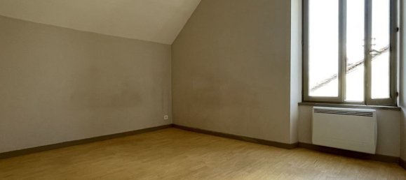 3 bedrooms Townhouse in Courtenay, France No. 242679 9