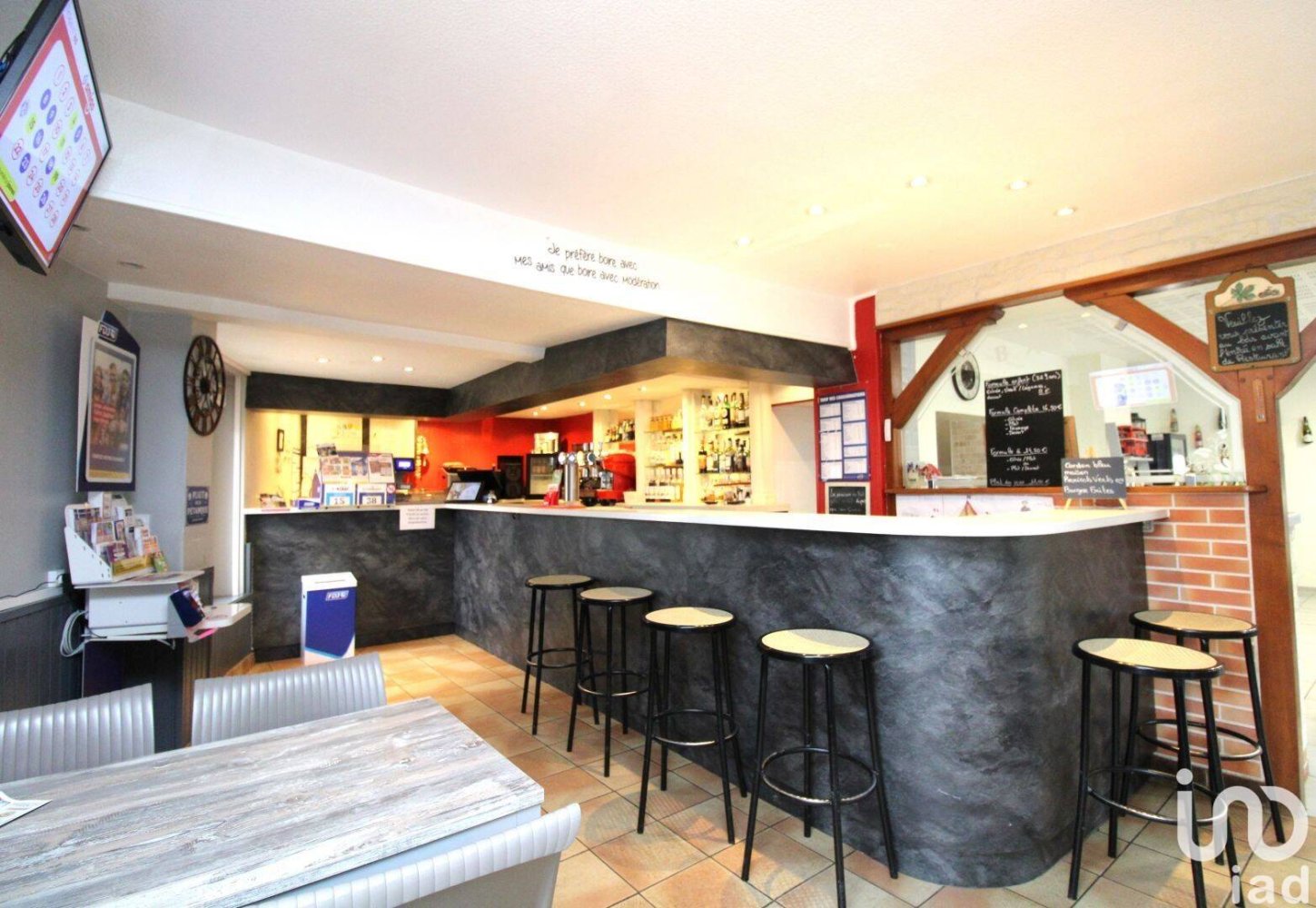  عقار تجاري في Herbault, France 206متر مربع رقم 225524