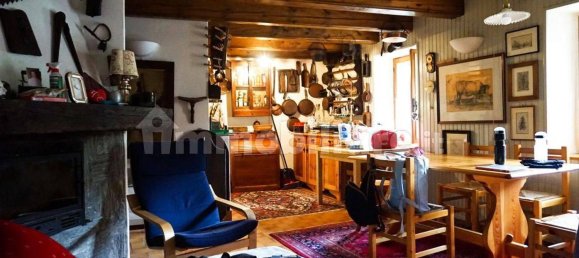 5 rooms House in Antey Saint Andre, Italy No. 339753 10