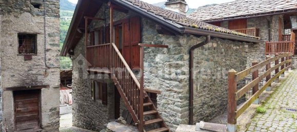 5 rooms House in Antey Saint Andre, Italy No. 339753 5