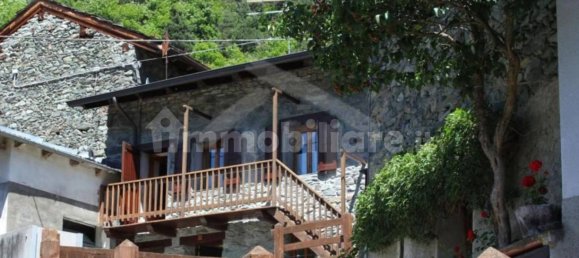 5 rooms House in Antey Saint Andre, Italy No. 339753 2