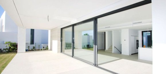 Дом с 4 спальнями в Марбелья, Испания № 99112 3