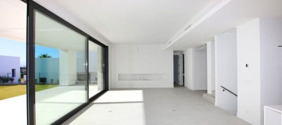 Дом с 4 спальнями в Марбелья, Испания № 99112 13