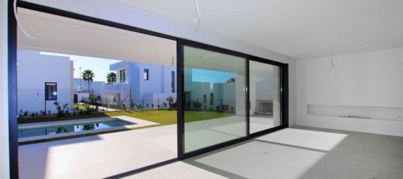 Дом с 4 спальнями в Марбелья, Испания № 99112 16