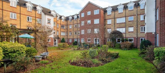 1 bedroom House in Watford, United Kingdom No. 6177 8