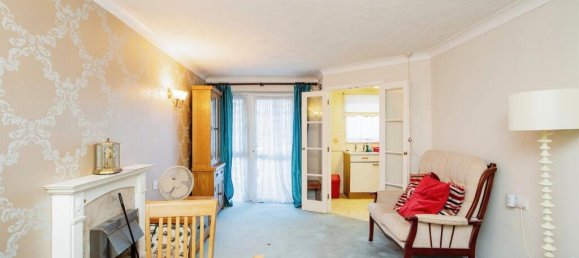 1 bedroom House in Watford, United Kingdom No. 6177 3