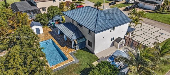 5 bedrooms Villa for sale in Miami, Miami-Dade, Florida, USA № 614289 2