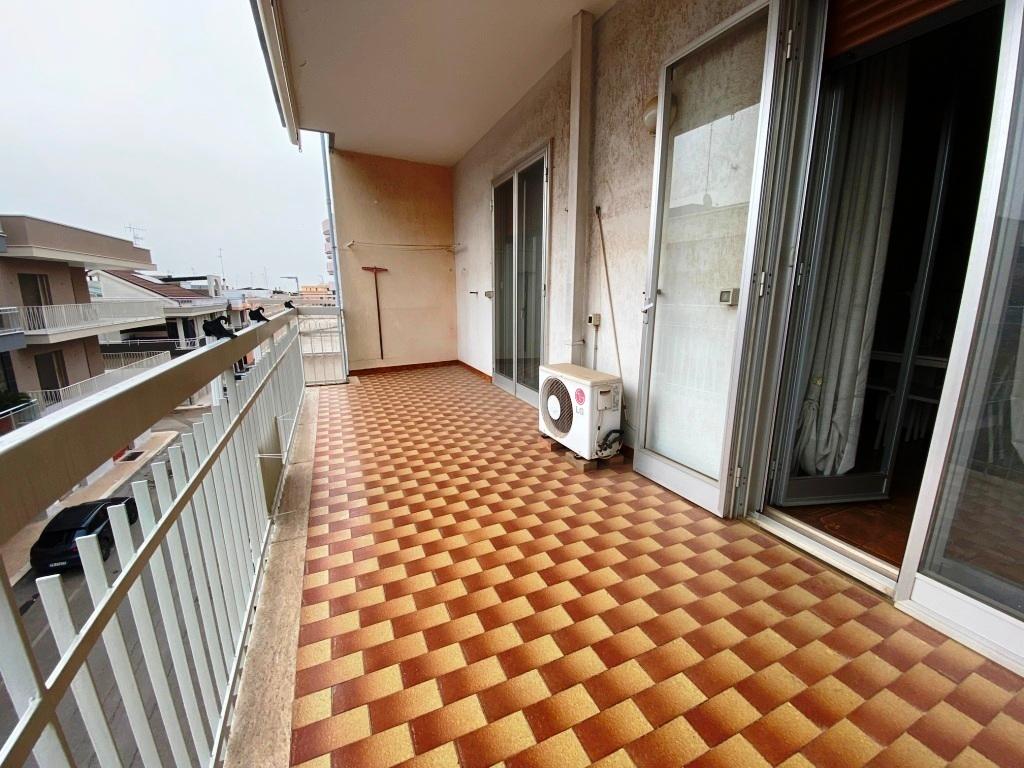 3-Zimmer Wohnung in Turi, Italy, Nr. 80137