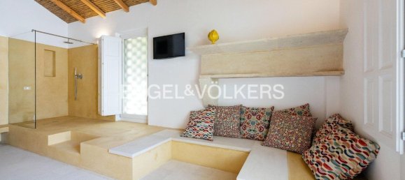 6 bedrooms House in Zollino, Italy No. 381746 2