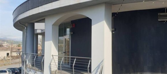 Imóvel comercial de 4 divisões em Rose, Italy N.º 166809 2