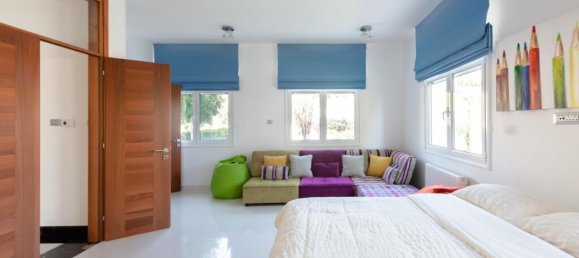7 bedrooms Villa in Limassol, Cyprus No. 2278 2
