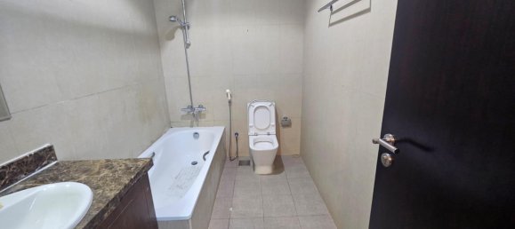 Вилла с 3 спальнями в International City, ОАЭ № 53700 13