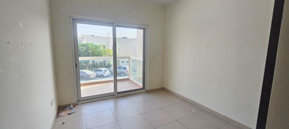 Вилла с 3 спальнями в International City, ОАЭ № 53700 7