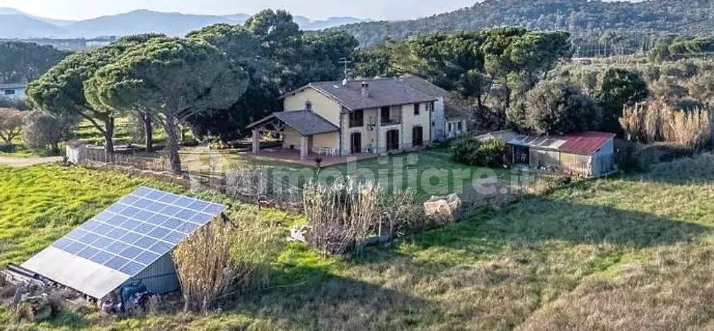 6 bedrooms Villa in Grosseto, Italy No. 362371