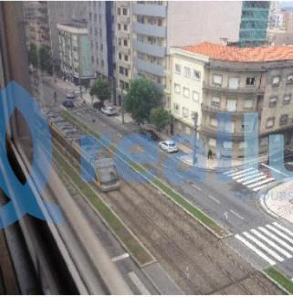 Büro in Vila Nova de Gaia, Portugal 84m², Nr. 8239
