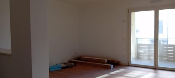 3 rooms Apartment in Vicenza, Italy No. 130771 5