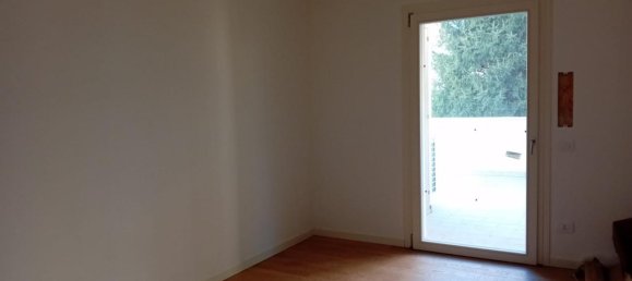 3 rooms Apartment in Vicenza, Italy No. 130771 11