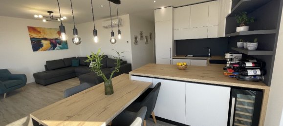 Apartamento de 2 dormitorios en Pula, Croatia No. 222 12