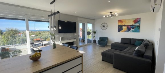 Apartamento de 2 dormitorios en Pula, Croatia No. 222 11