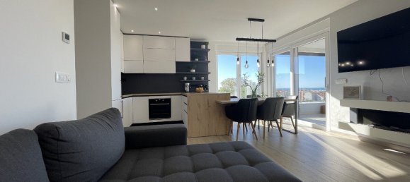 Apartamento de 2 dormitorios en Pula, Croatia No. 222 10