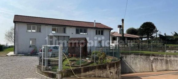 4 chambres Maison à Caerano di San Marco, Italy No. 59018 12