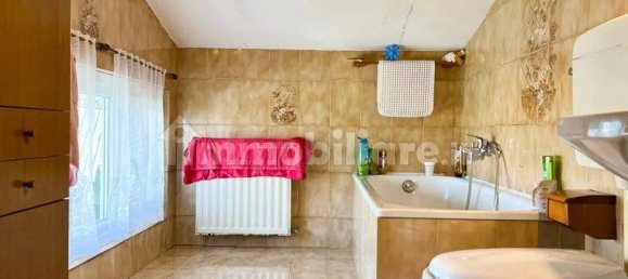 4 chambres Maison à Caerano di San Marco, Italy No. 59018 8