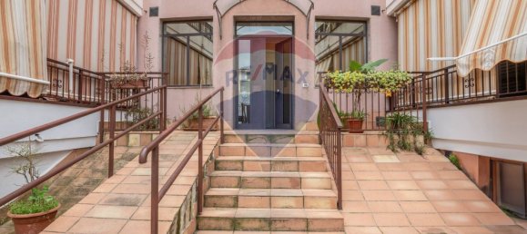 Apartamento de 2 dormitorios en Floridia, Italy No. 144200 3