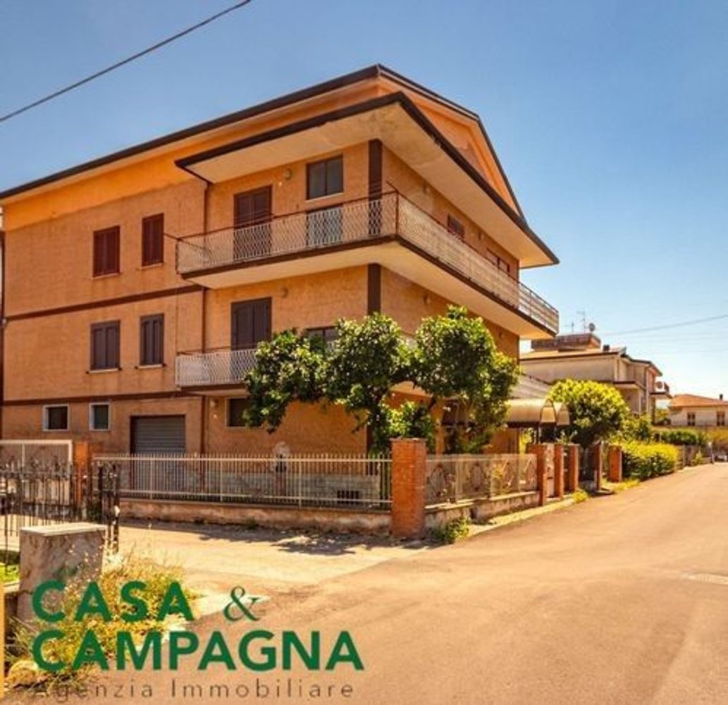 6 bedrooms Apartment in Caianello, Italy No. 325684