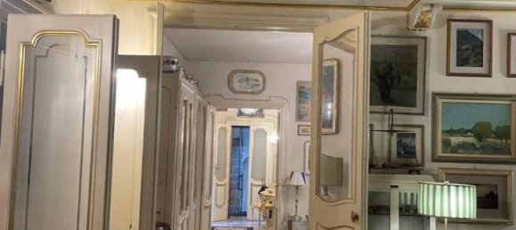 8-salle Appartement à Piacenza, Italy No. 27052 6
