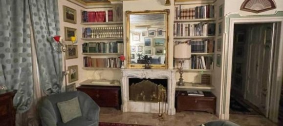 8-salle Appartement à Piacenza, Italy No. 27052 7