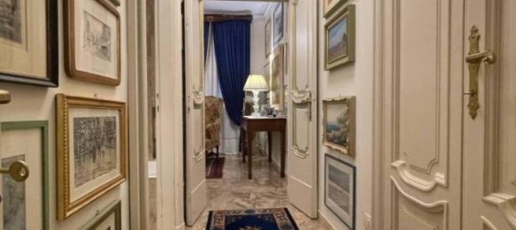8-salle Appartement à Piacenza, Italy No. 27052 9