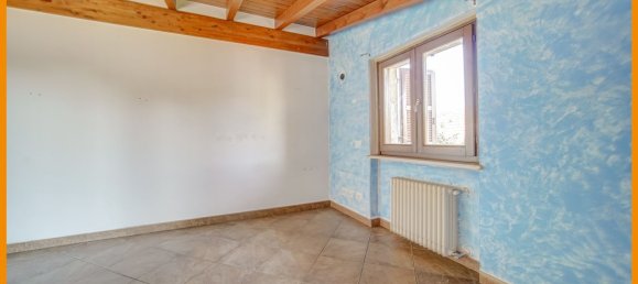 Вилла с 5 комнатами в Кастильоне Олона, Италия № 312021 15