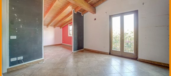 Вилла с 5 комнатами в Кастильоне Олона, Италия № 312021 17