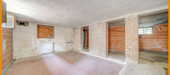 Вилла с 5 комнатами в Кастильоне Олона, Италия № 312021 35