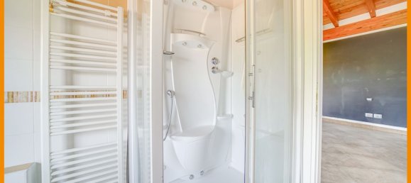 Вилла с 5 комнатами в Кастильоне Олона, Италия № 312021 23