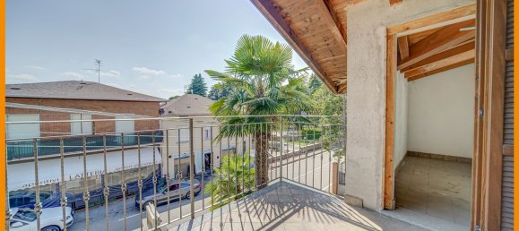 Вилла с 5 комнатами в Кастильоне Олона, Италия № 312021 29