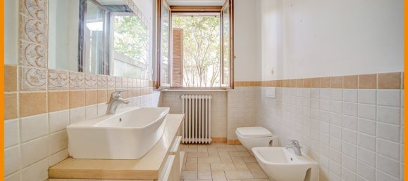 Вилла с 5 комнатами в Кастильоне Олона, Италия № 312021 12