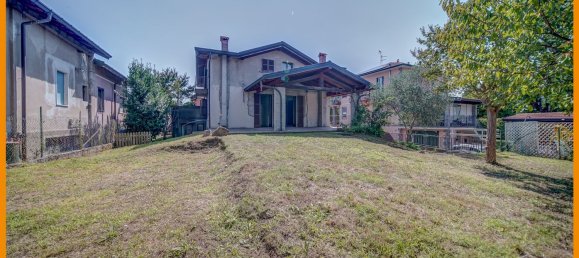 Вилла с 5 комнатами в Кастильоне Олона, Италия № 312021 37