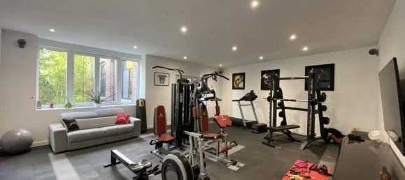 Casa de 4 dormitorios en Armentieres, France No. 232079 8