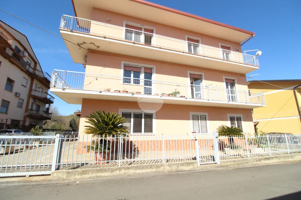 4 rooms Apartment in Montalto Uffugo, Italy No. 18083